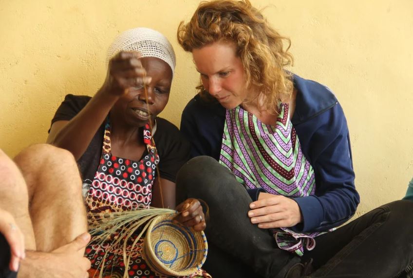 Craft workshop with local women